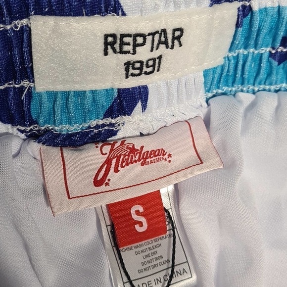 Rugrats Reptar Nickelodeon Shorts Small NWT - Picture 5 of 7